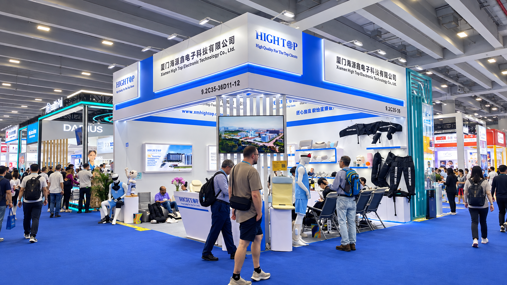 中国商品交易会上有专业观众参观的展台