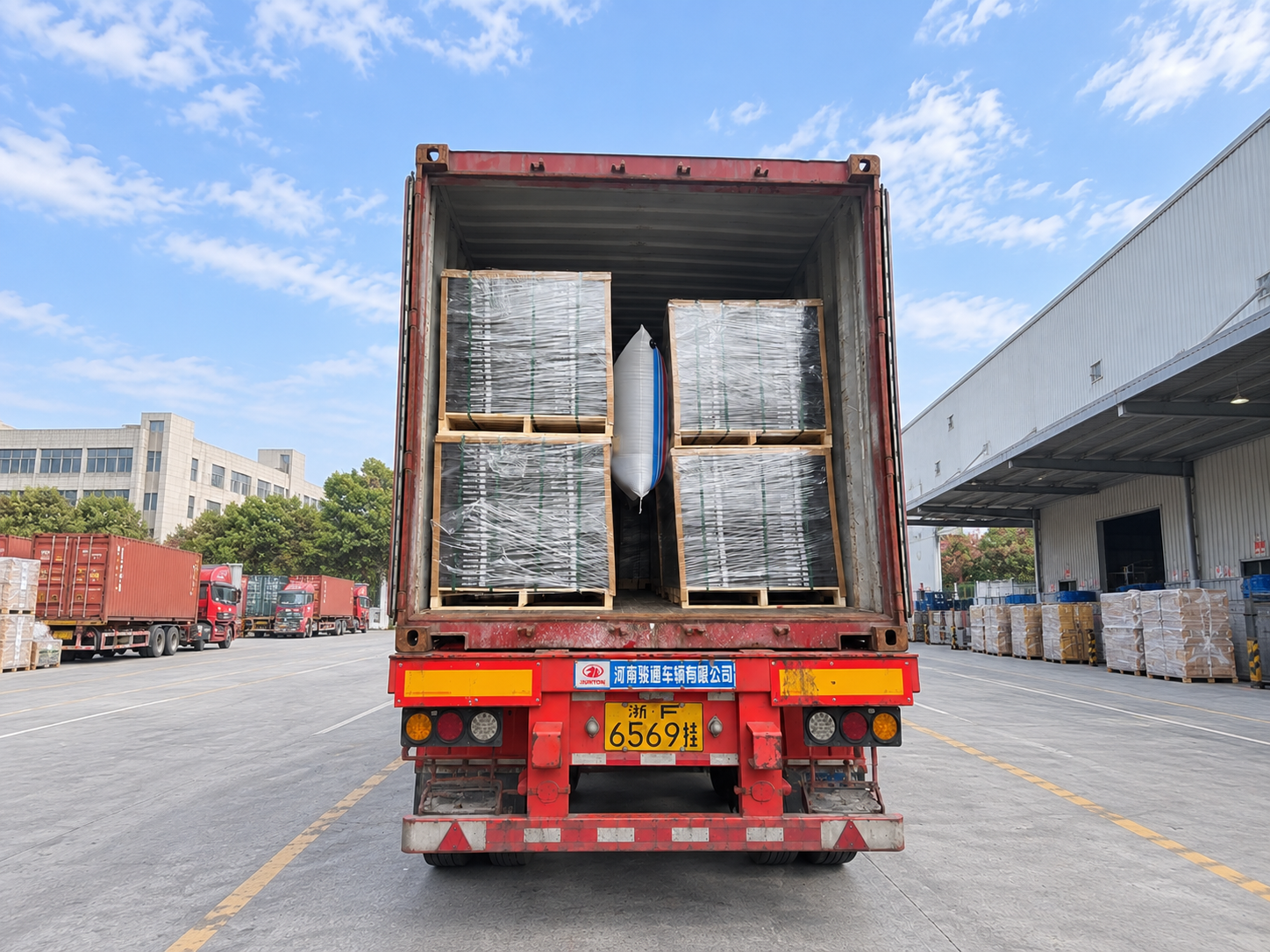 loading container china